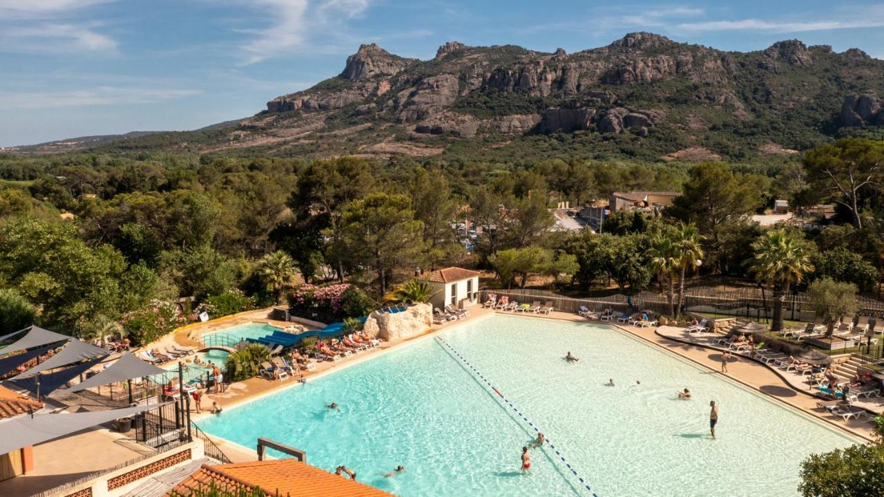 Camping Rcn Domaine De La Noguiere Le Muy Buitenkant foto