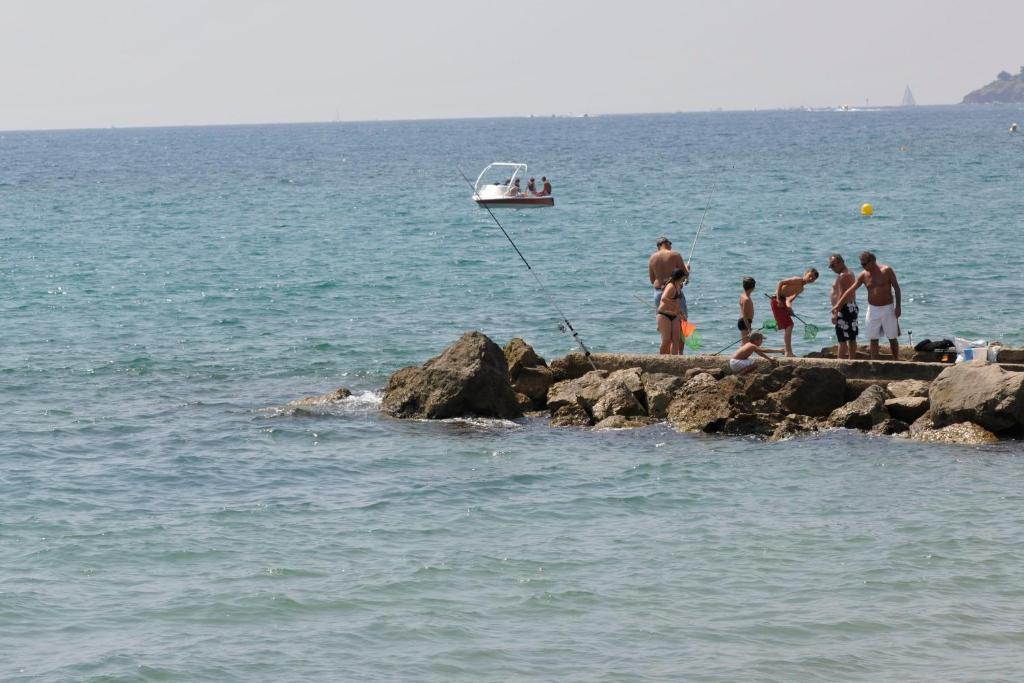 Camping Rcn Domaine De La Noguiere Le Muy Buitenkant foto